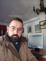 Raúl Vallejo trabajando desde el Ayuntamiento de El Borge